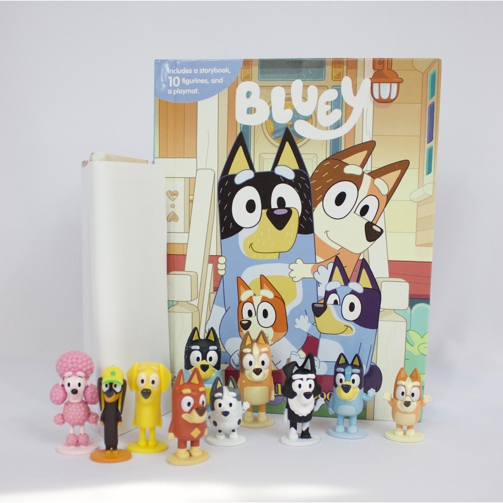 Bluey My Busy Books Storybook 10 Figures & Playmat